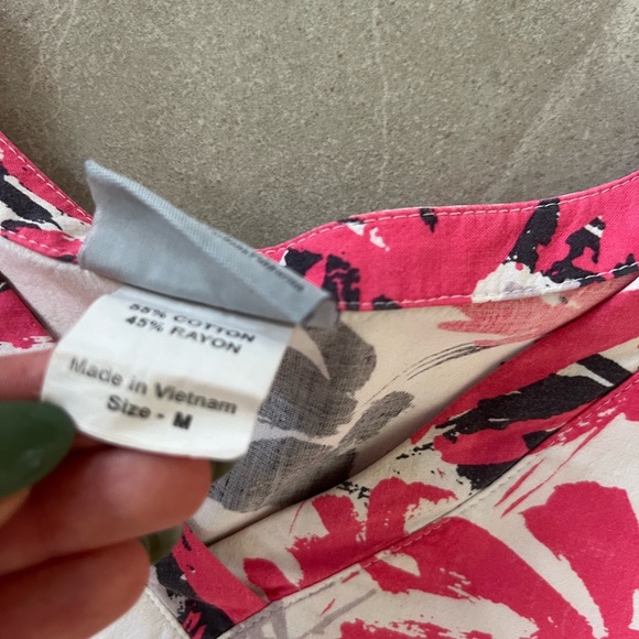 Greys anatomy scrub top - Picture 4 of 4